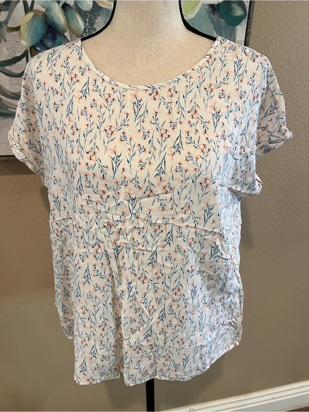 attention White Floral Short Sleeve Blouse with Blue & Peach Sprigs
